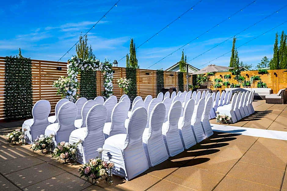 Sheraton Vancouver Guildford Hotel