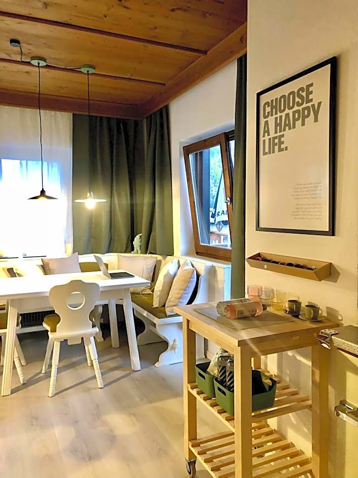 Camping & Ferienunterkünfte Steinplatte