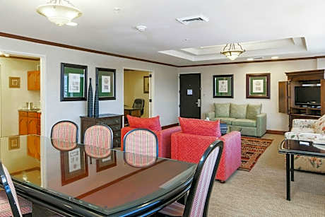 Presidential Suite, 1 King, Sofa bed, City view