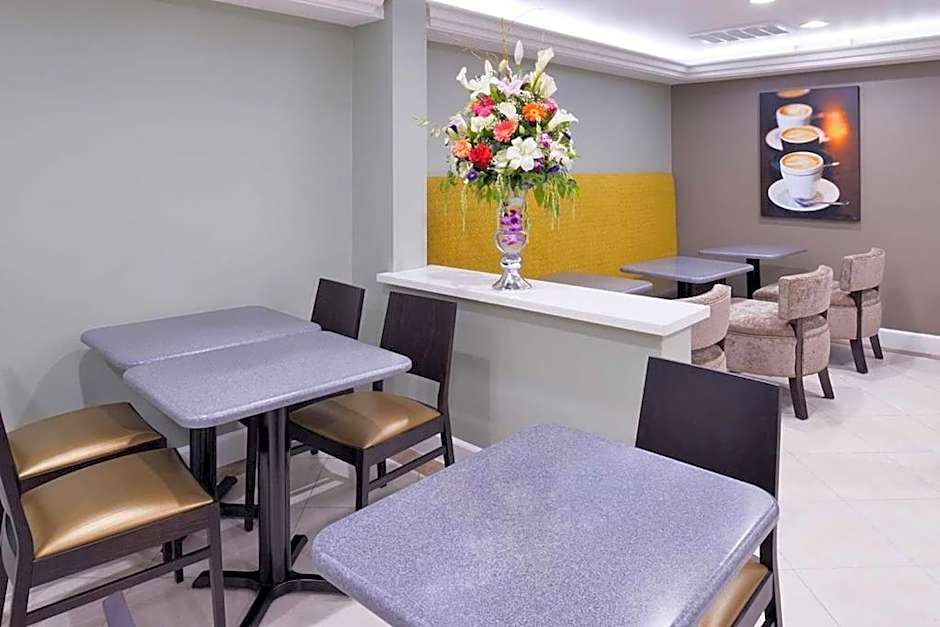 Best Western Plus LA Mid-Town Hotel