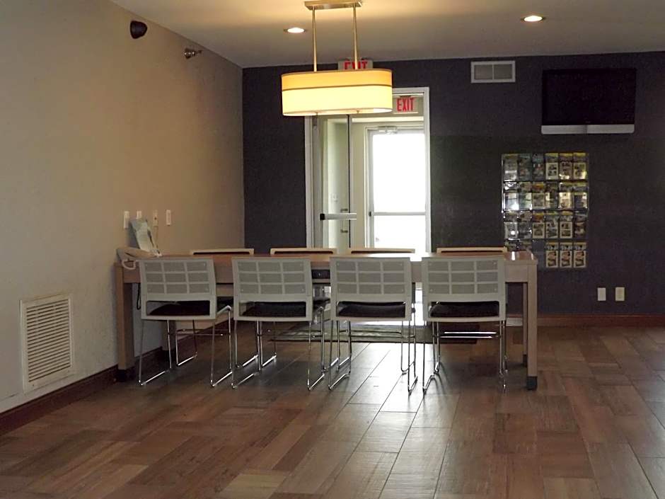 Microtel Inn & Suites By Wyndham Ames