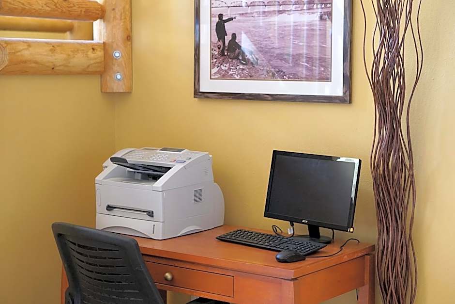 River Lodge and Cabins