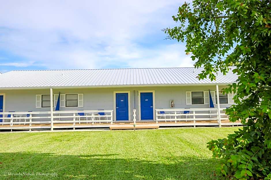 The Rivers Edge Motel