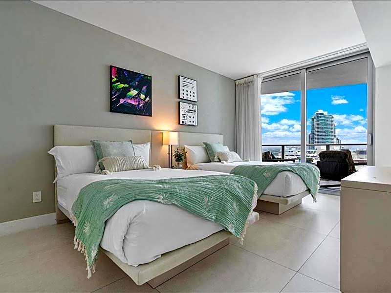 Beachside Contemporary Residence in Lyfe