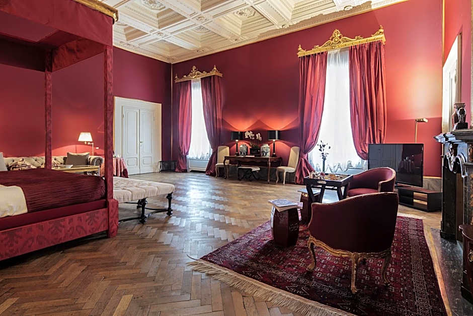 Al Palazzo del Marchese di Camugliano Residenza d'Epoca