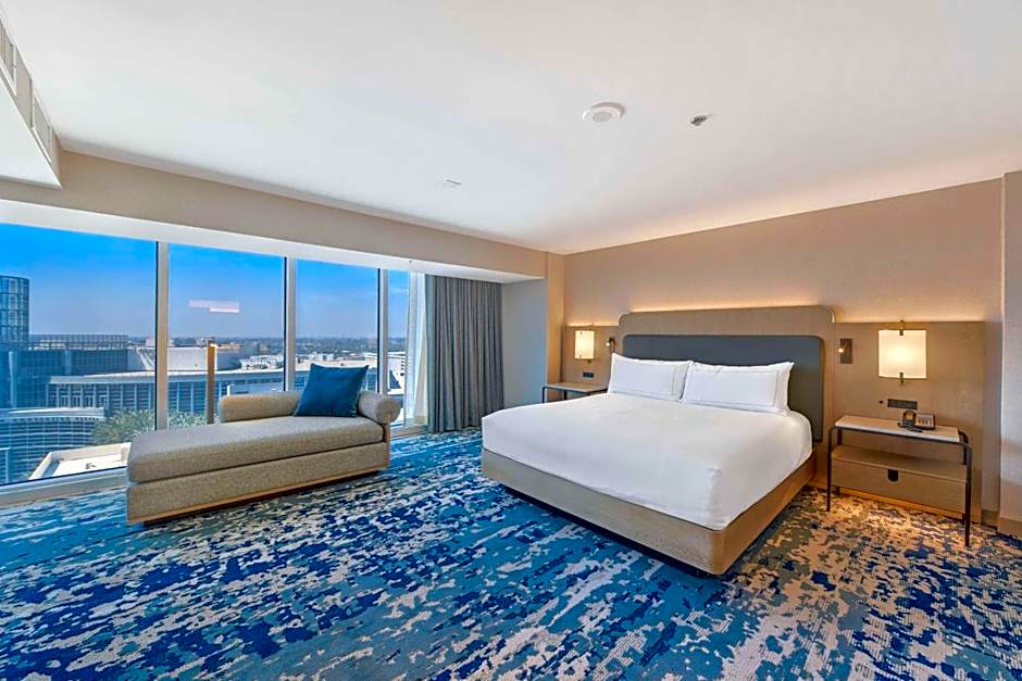 Hilton Anaheim Interior