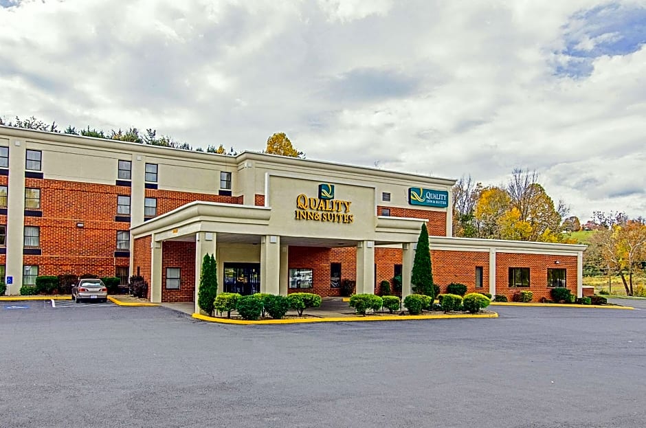 Quality Inn & Suites Lexington near I-64 and I-81