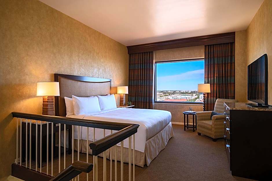 Photo 1 of 4 of Hospitality 1 Bedroom 1 King Bed Suite, High Floor