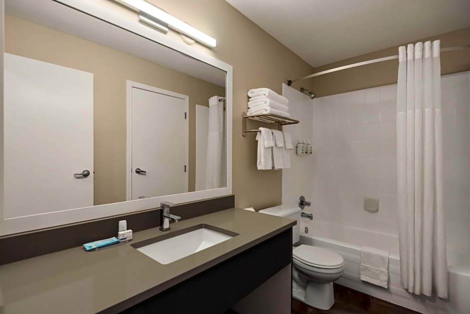 Days Inn by Wyndham Kelowna