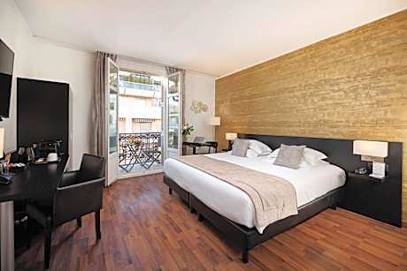 Deluxe King Room with Balcony