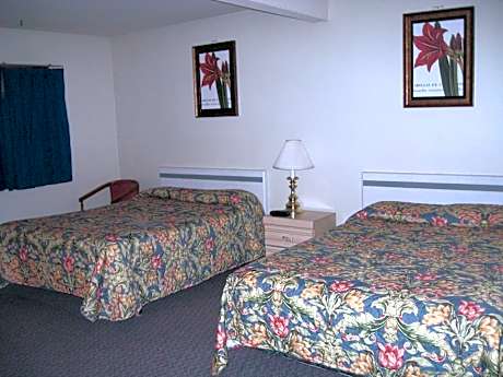 Superior Queen Room with Two Queen Beds