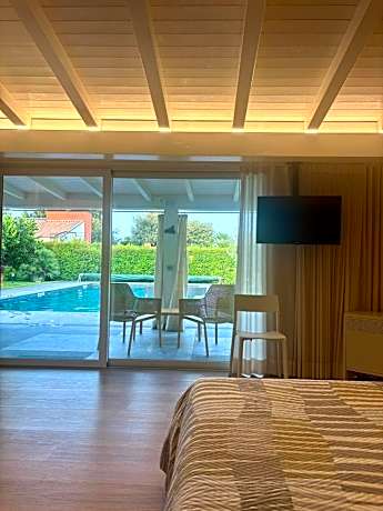 Junior Suite with Pool View