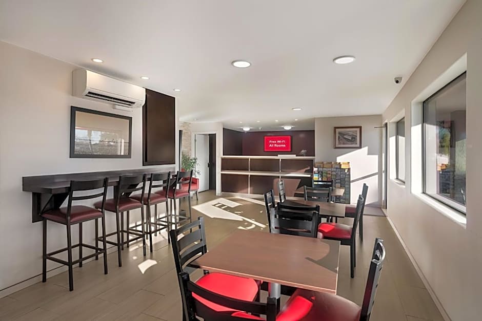 Red Roof Inn Stockton