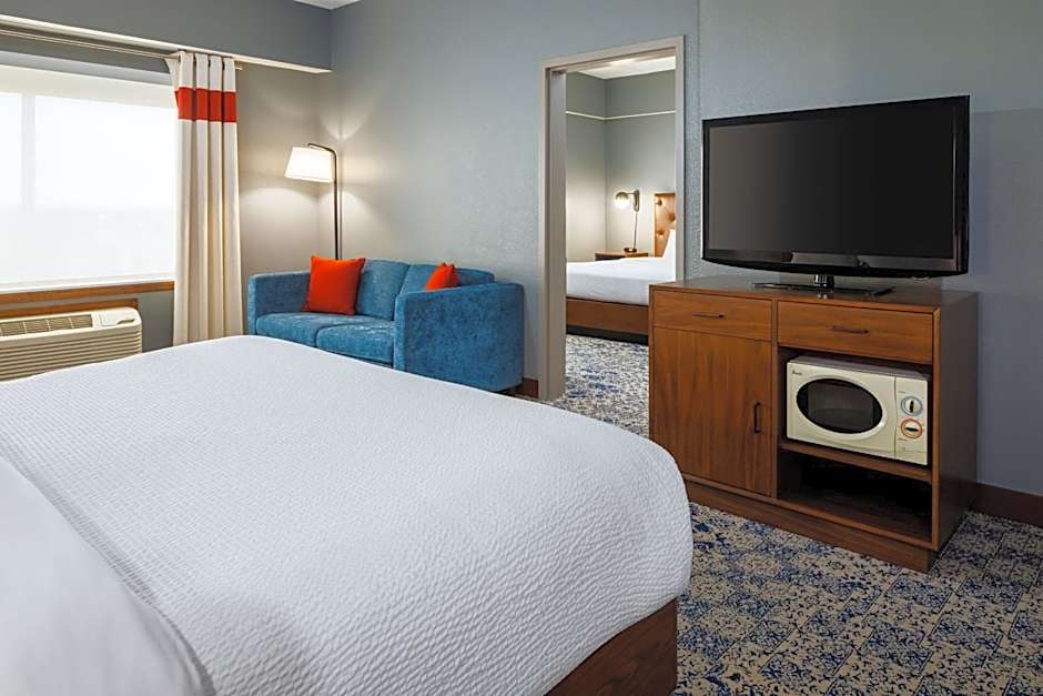 Four Points By Sheraton Louisville Airport