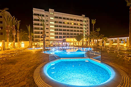 Bohemian Gardens Hotel