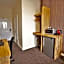 Central Hotel Gloucester by RoomsBooked