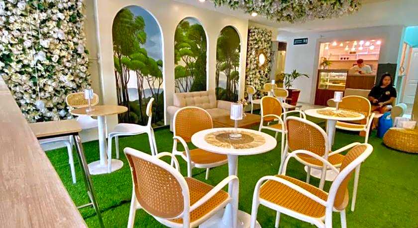 Hotel Euroasia by Bluebookers