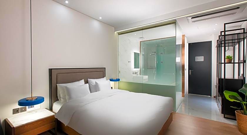 N Bridge Hotel
