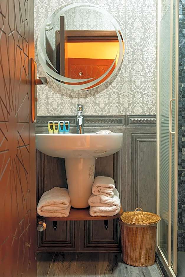 Jimmy Pyramids Hotel