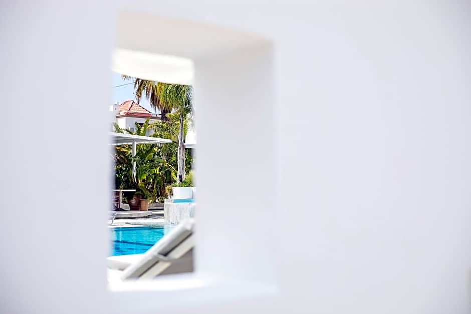 Tinas Plus Hotel