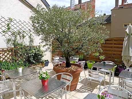 Logis-Hôtel des Oliviers