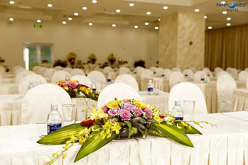 Ninh Kieu Riverside Hotel