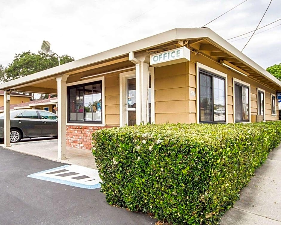 Rodeway Inn Monterey Near Fairgrounds