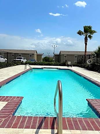 Holiday Inn Express Kenedy By IHG