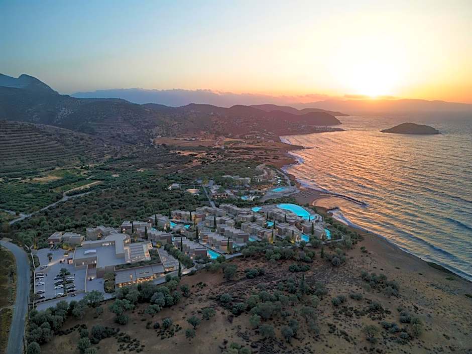 Rocrita Lifestyle Beach Resort