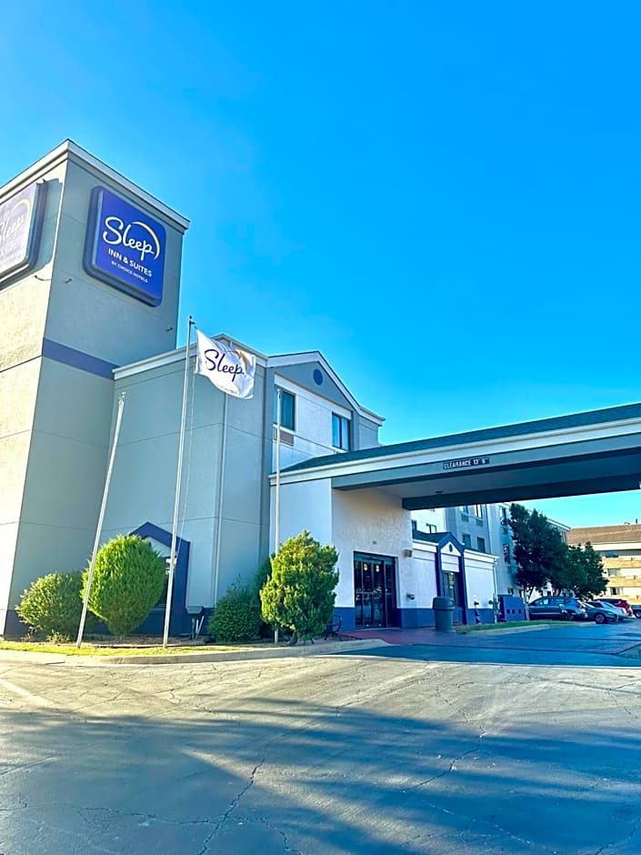 Sleep Inn And Suites Central / I-44