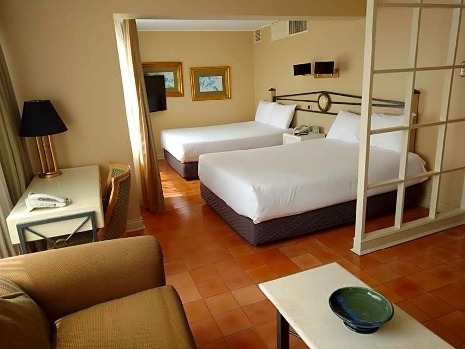 Suites del Bosque Hotel