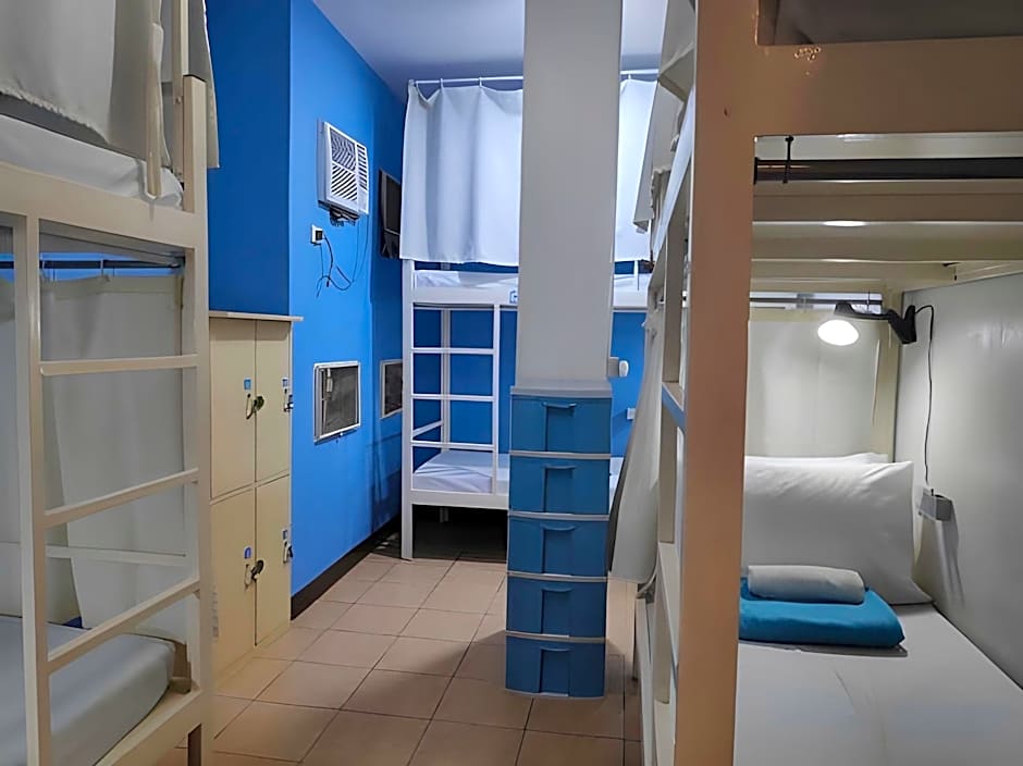 CROSSROADS HOSTEL MANILA