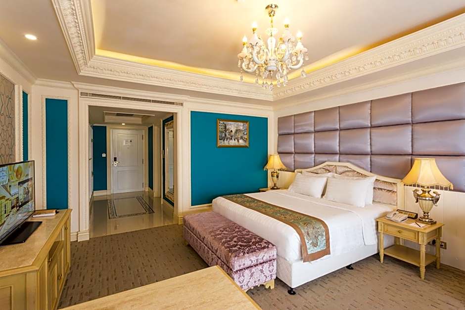 The Grand Kandyan Hotel