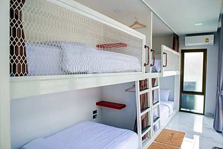 Classic Quadruple Room