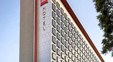 Ibis Singapore on Bencoolen - Newly Renovated