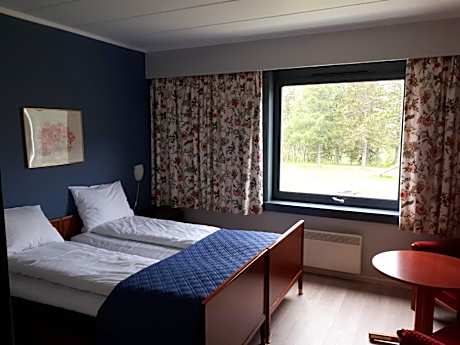 Double or Twin Room (Property only reachable by train)
