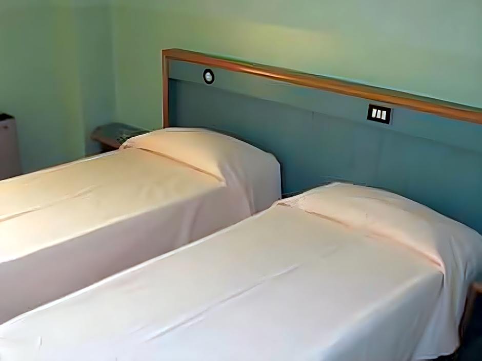 Photo 1 of 2 of 2 Beds
