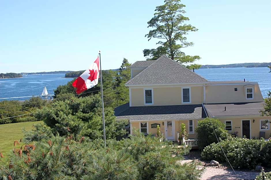 Bayview Pines Country Inn B&B