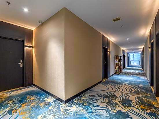 Yiju Hotel (Ningbo Southern Business District Mingzhou Hospital)