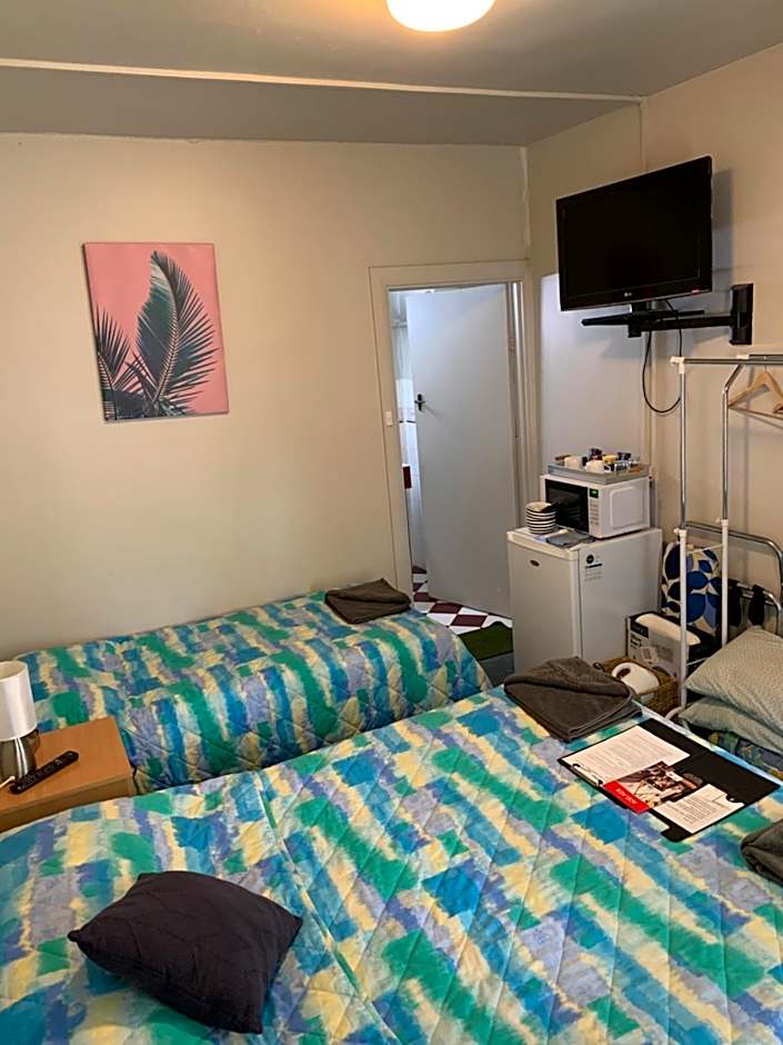 Hello Adelaide Motel and Apartments