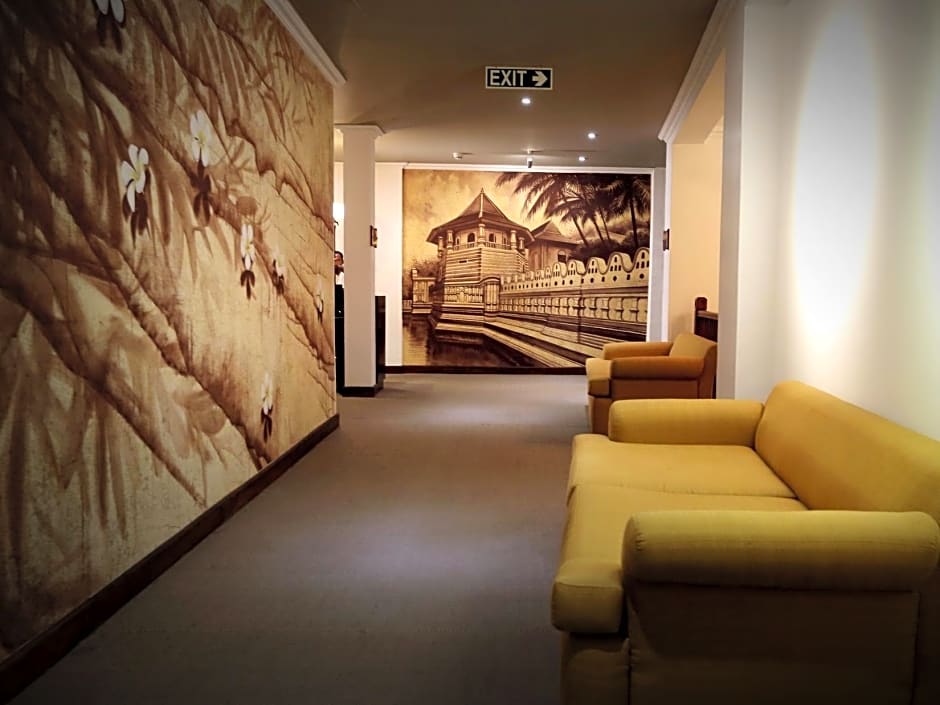 Kandy City Hotel by Earl's