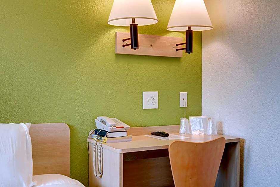 Motel 6-Springfield, OR - Eugene North
