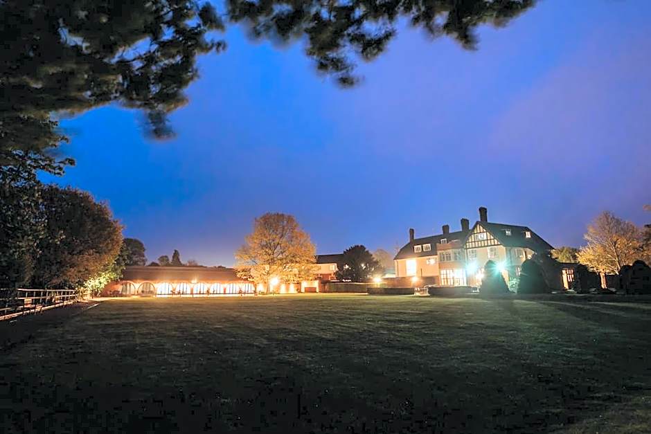 Greenwoods Hotel & Spa