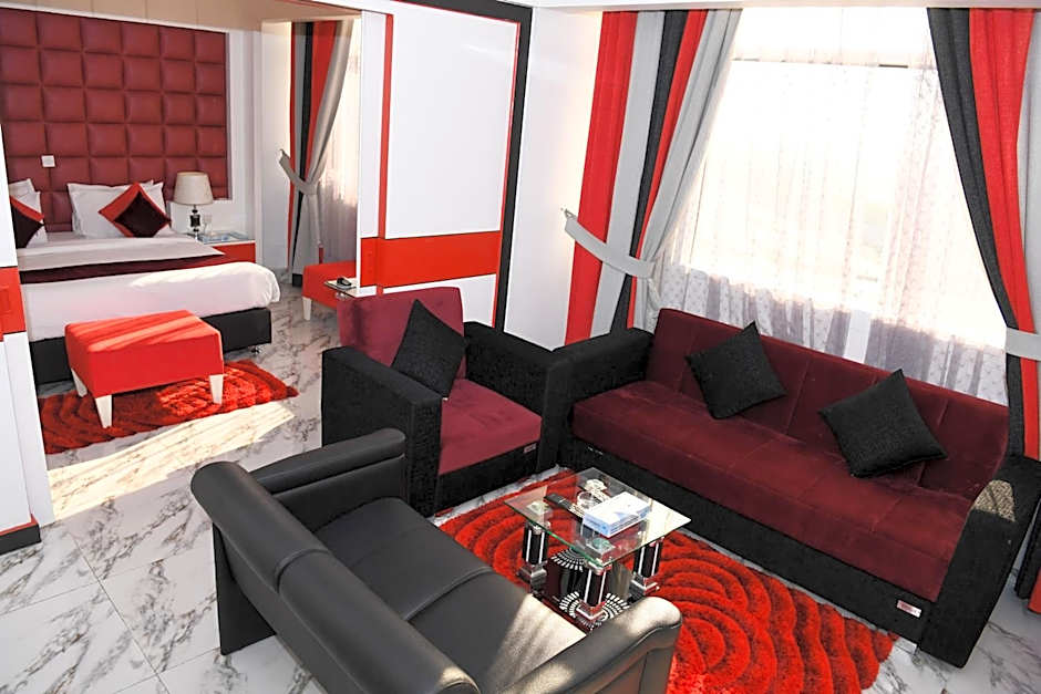 Photo 1 of 4 of Suite