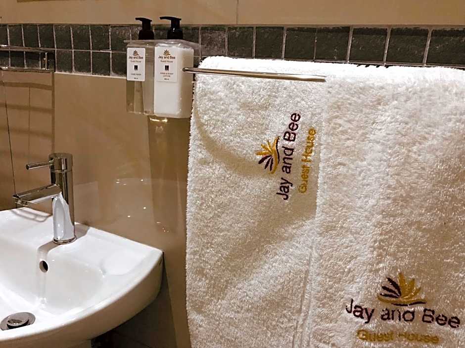 Jay and Bee Guesthouse