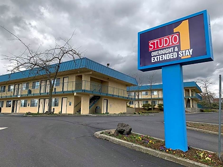 FairBridge Inn Moscow