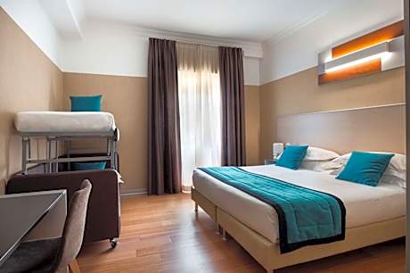 Family King Room with Bunk Beds