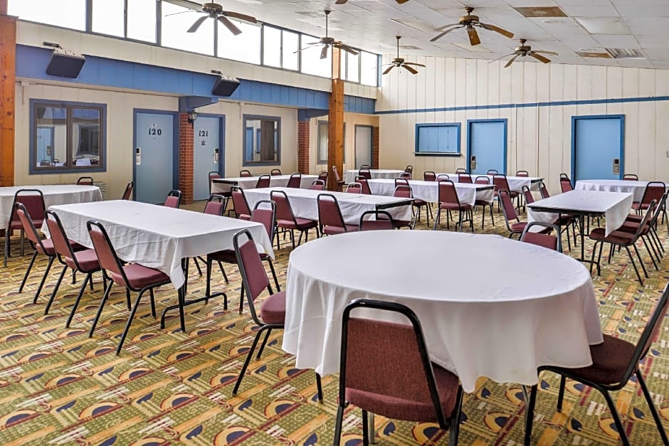 Americas Best Value Inn Ellsworth