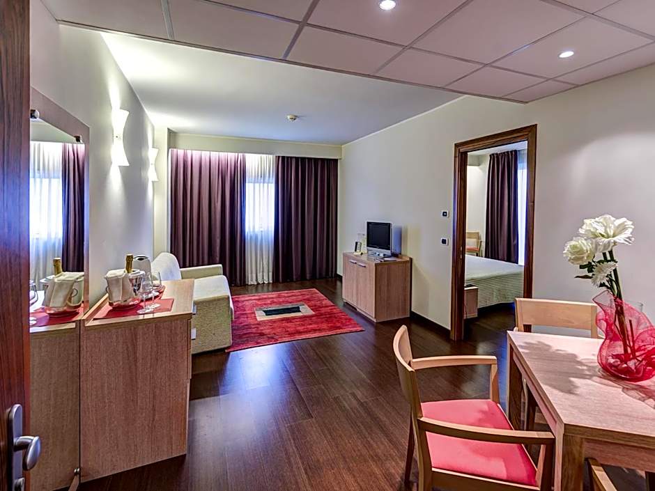Hotel Capital