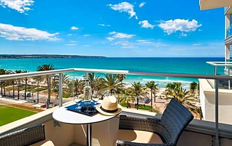 Premium Room with Partial Sea View